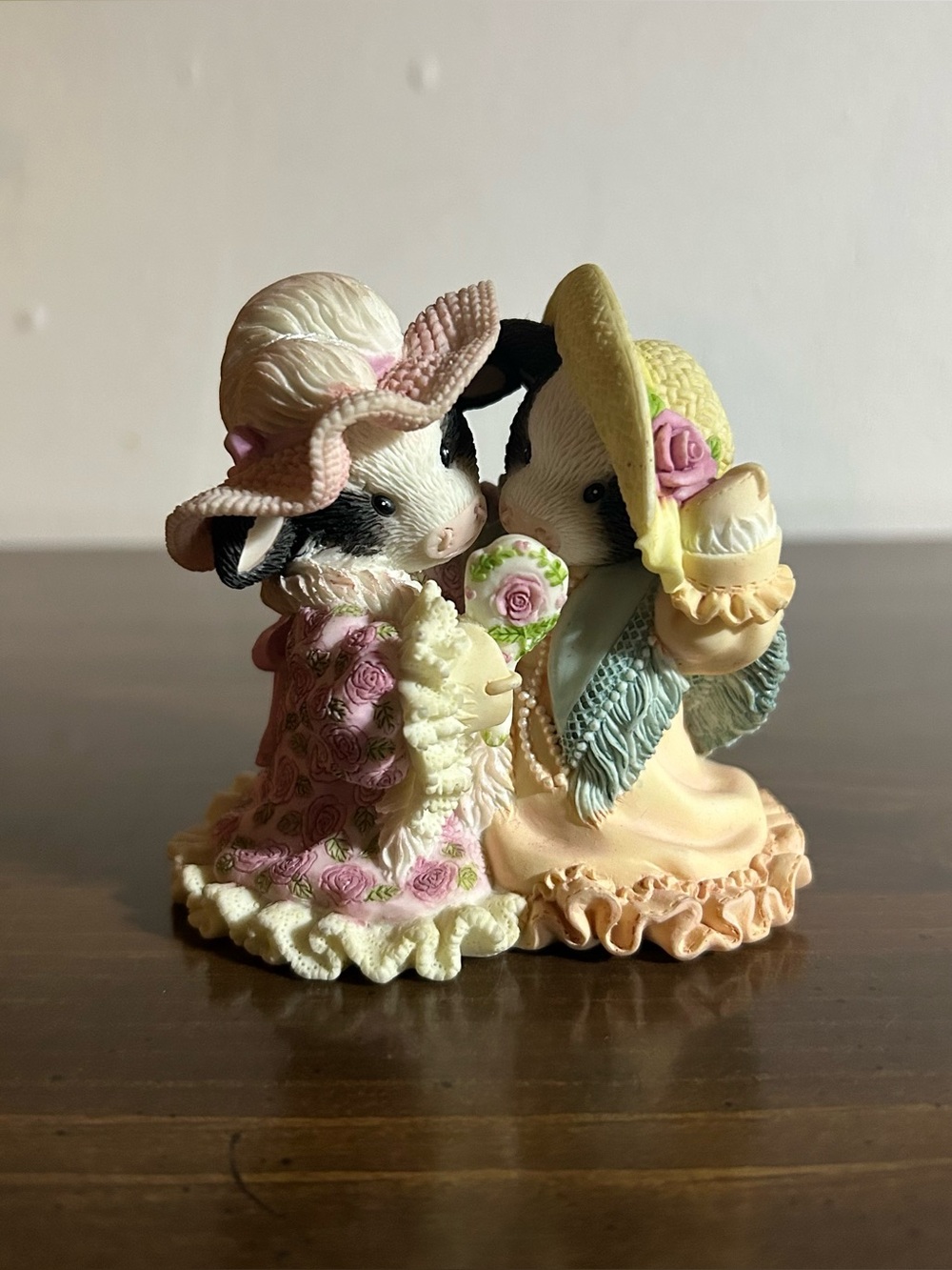 Rare Mary’s Moo Moos Friendship Looks Good On Us Enesco 2003 Cow Decoration